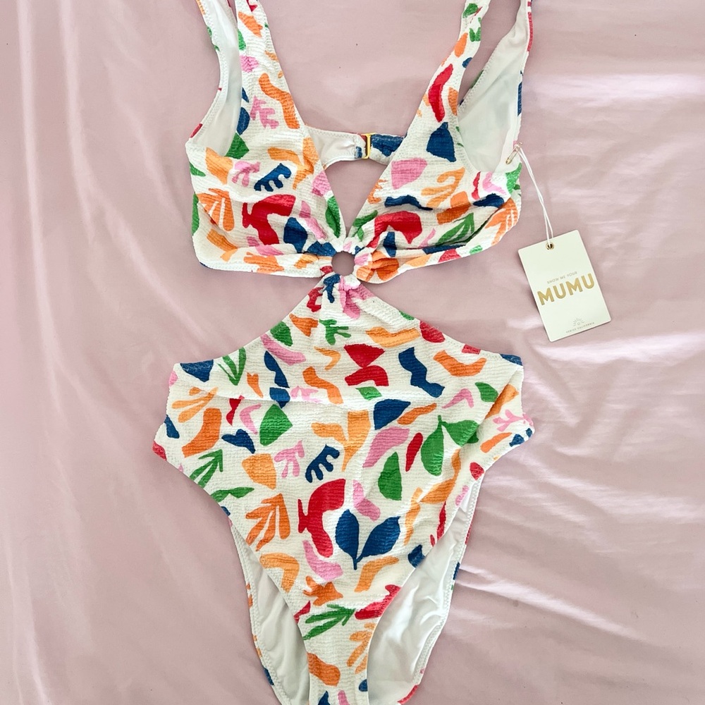 Show Me Your Mumu White Scrunch One Piece Swim Size Large